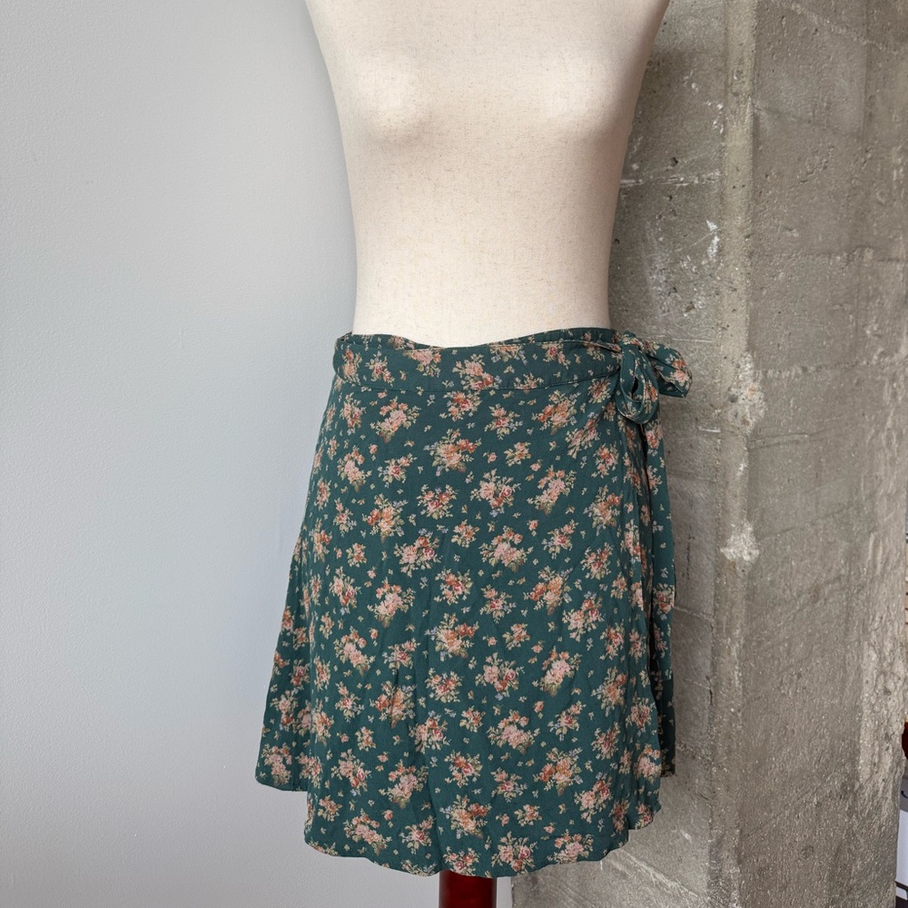 American Eagle Outfitters Floral Teal Mini Skirt